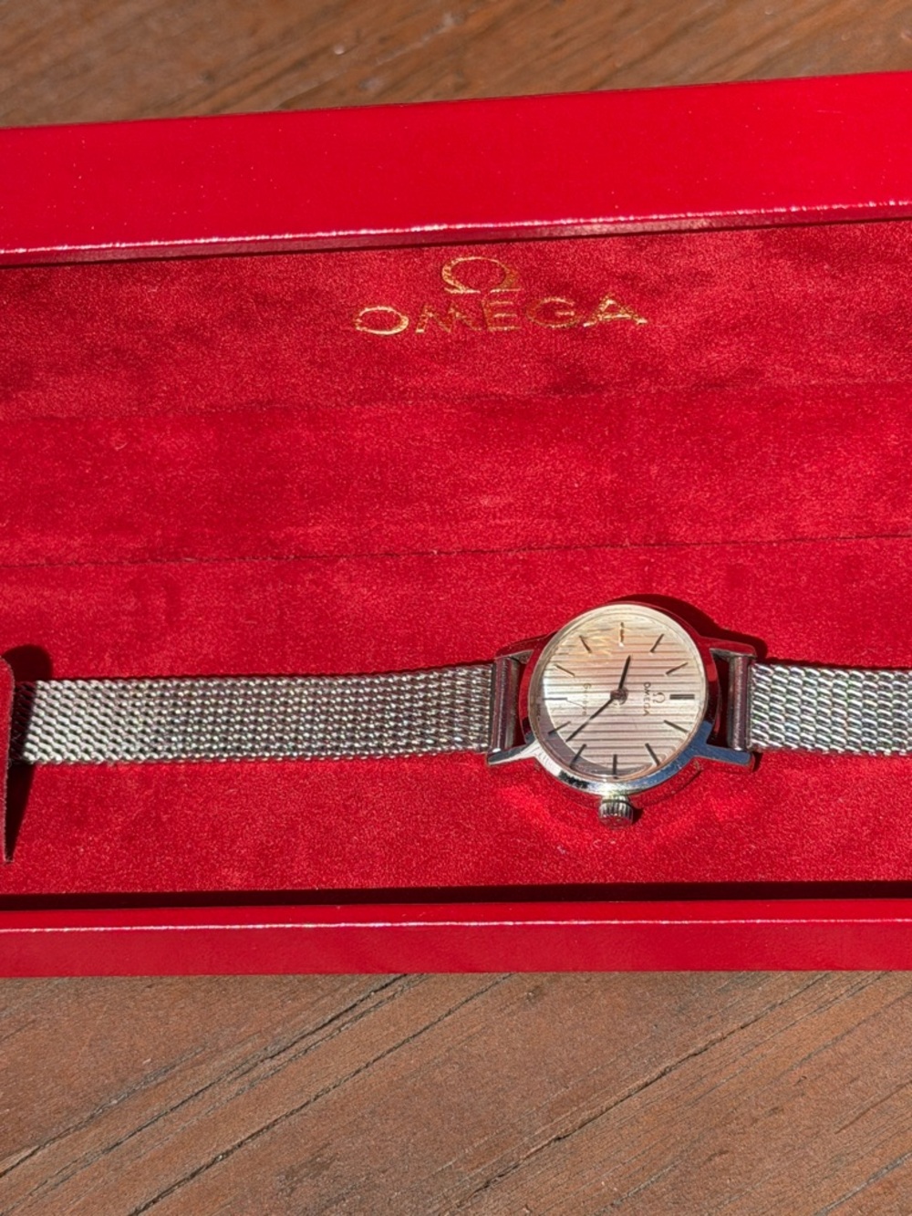 Omega Ladies Watch with Silver-Tone Mesh Bracelet and Champagne Dial - Picture 3 of 6